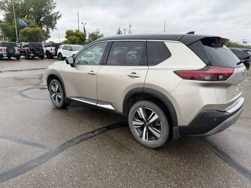 Used 2021 Nissan Rogue SL w/ Premium Package AWD/4WD image 9