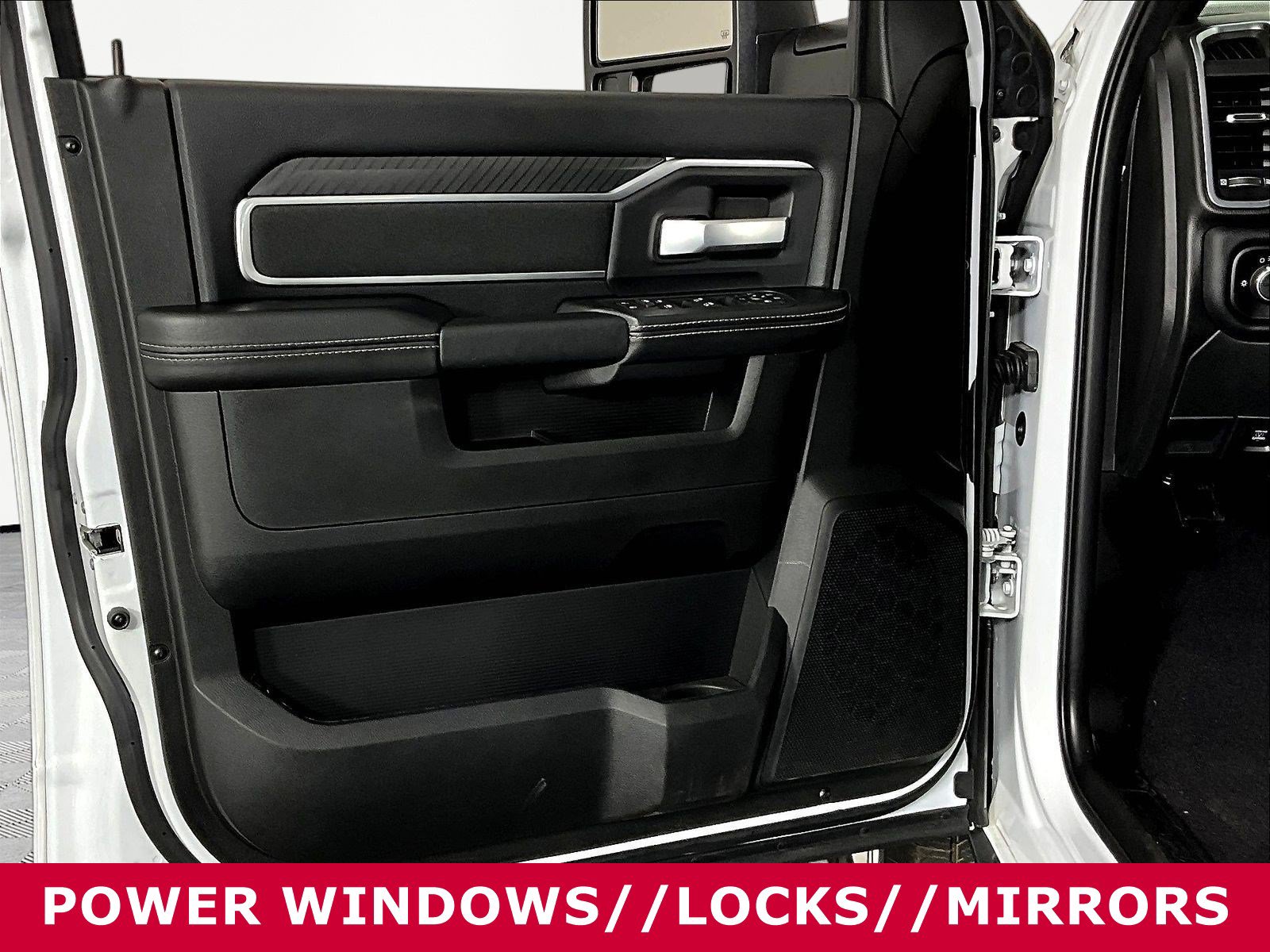 Used 2025 RAM 3500 Big Horn AWD/4WD image 21
