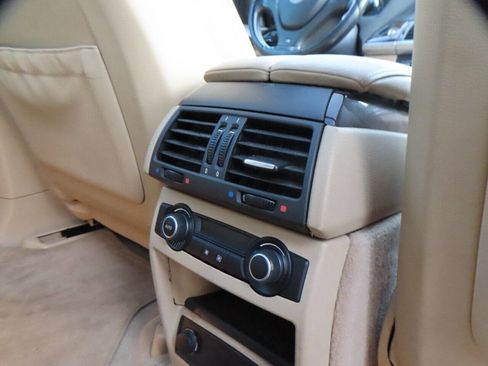 Used 2012 BMW X5 xDrive50i image 28