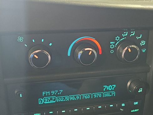 Used 2020 GMC Savana 2500 Extended w/ Communications Package image 22