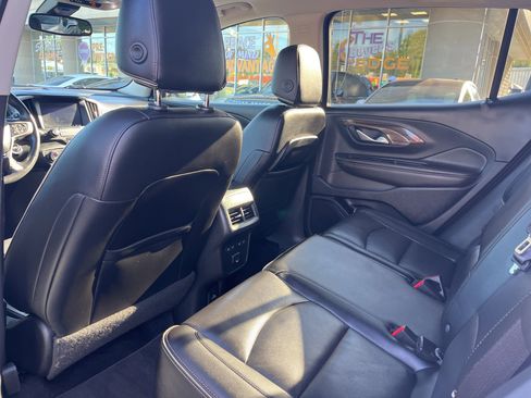 Used 2020 GMC Terrain Denali w/ Denali Premium Package image 12