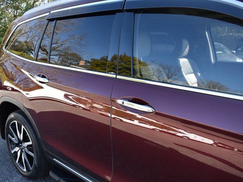 Used 2020 Honda Pilot Elite image 41