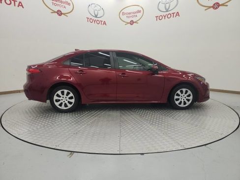 Used 2023 Toyota Corolla LE FWD image 3
