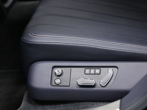 Used 2016 Bentley Flying Spur V8 AWD/4WD image 52