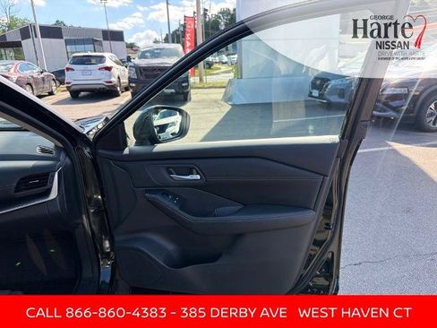 Certified 2024 Nissan Rogue SV w/ SV Premium Package AWD/4WD image 28