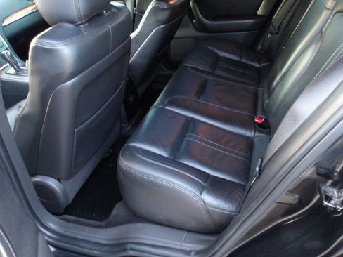 Used 2014 Lincoln MKS image 22