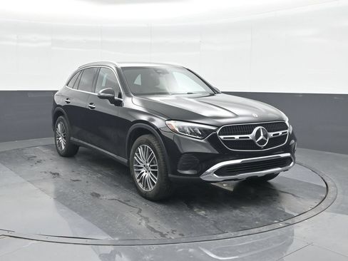 Used 2026 Mercedes-Benz GLC 300 image 8