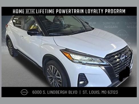Used 2024 Nissan Kicks SR FWD image 1