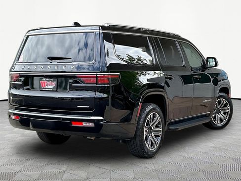 Used 2024 Jeep Wagoneer Series II w/ Flexible Seating Group AWD/4WD image 6