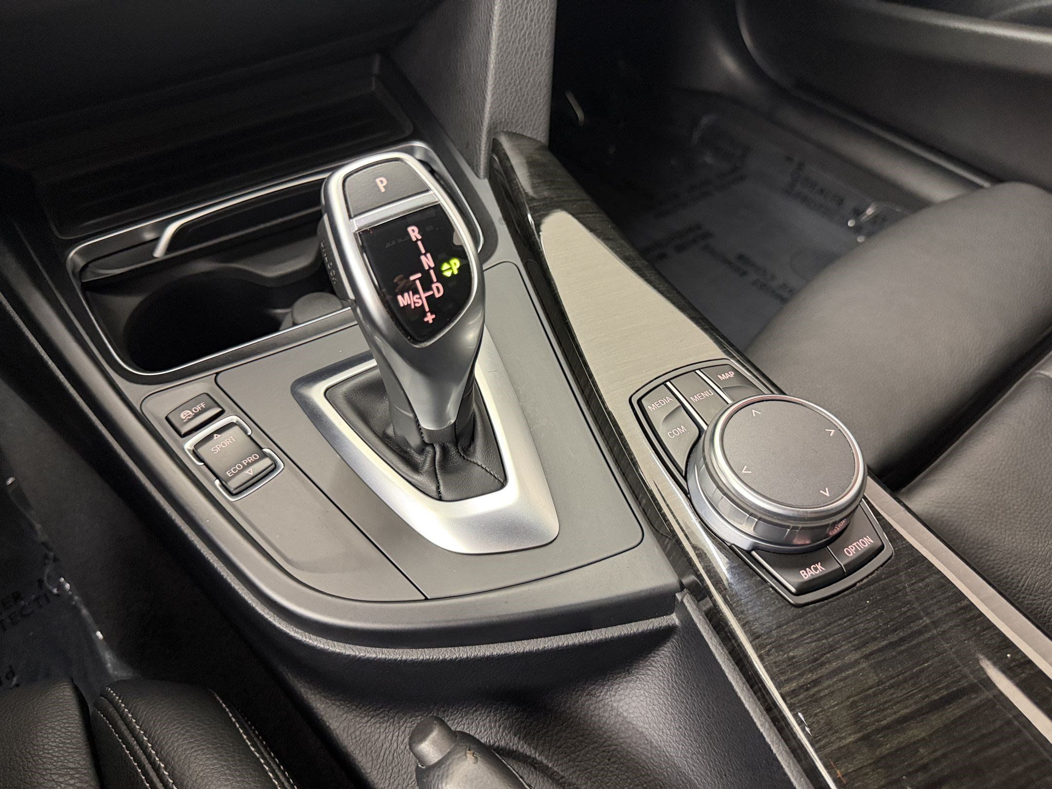 Used 2018 BMW 330i Sedan w/ Convenience Package RWD image 18