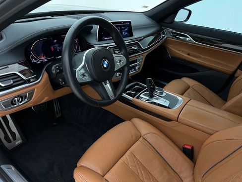 Certified 2022 BMW 740i xDrive w/ M Sport Package image 12