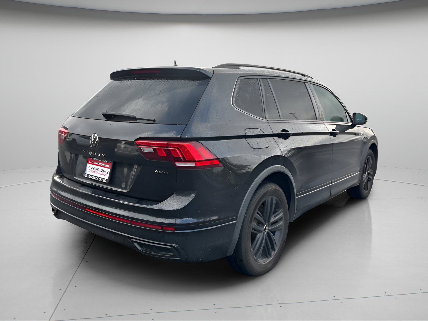 Used 2022 Volkswagen Tiguan SE R-Line AWD/4WD image 5