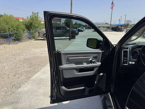 Used 2019 RAM 1500 Big Horn w/ Rambox Value Package AWD/4WD image 11
