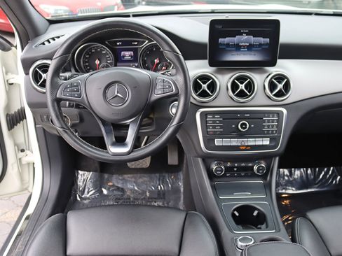 Used 2018 Mercedes-Benz GLA 250 image 16