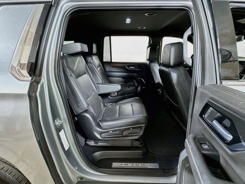 Used 2025 GMC Yukon XL Denali AWD/4WD image 27