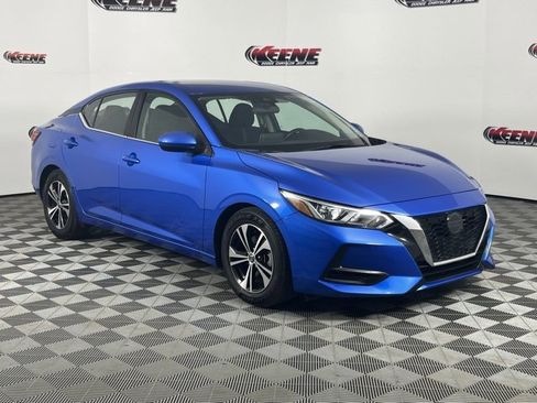 Used 2022 Nissan Sentra SV image 2
