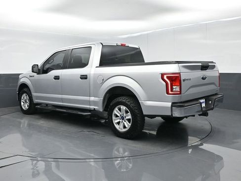 Used 2015 Ford F150 XLT w/ Trailer Tow Package RWD image 6
