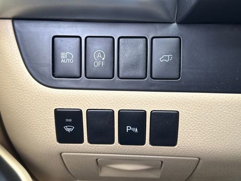 Used 2018 Toyota Highlander Limited image 34