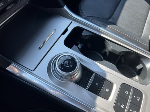 Used 2020 Ford Explorer Limited image 25