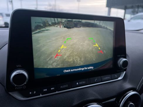 Used 2023 Nissan Sentra SV image 17