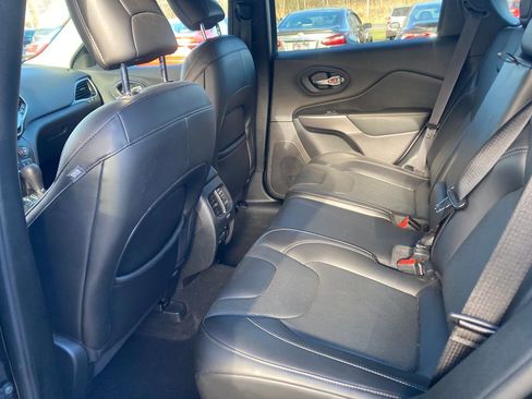 Used 2020 Jeep Cherokee Limited w/ Trailer Tow Group image 29