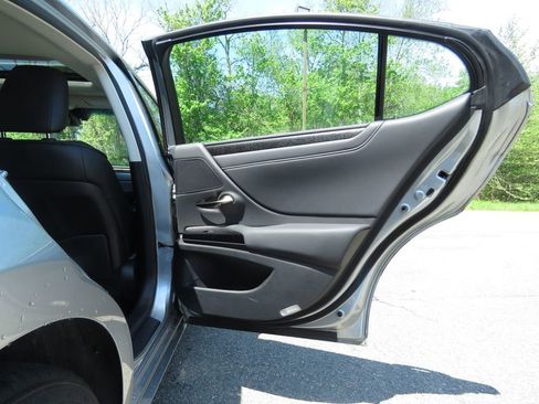 Used 2024 Lexus ES 350 w/ Premium Package FWD image 16