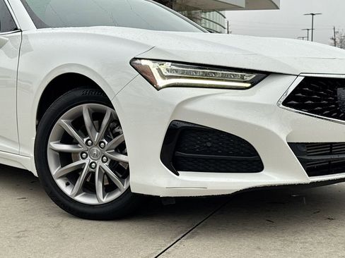 Used 2023 Acura TLX image 9