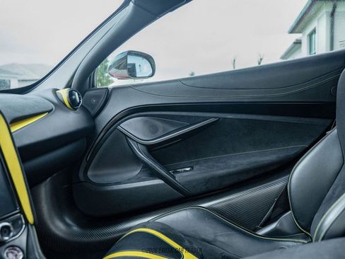 Used 2020 McLaren 720S Performance RWD image 39