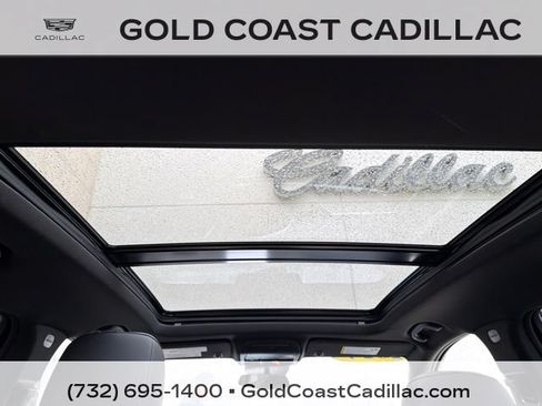 Certified 2024 Cadillac XT4 Luxury w/ Cold Weather Package AWD/4WD image 13
