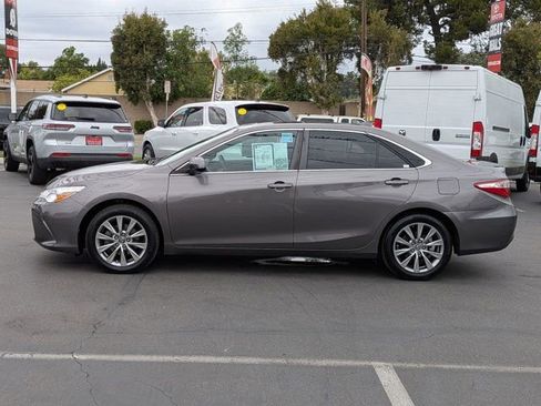 Used 2017 Toyota Camry XLE FWD image 12