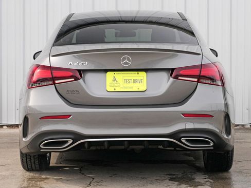 Used 2019 Mercedes-Benz A 220 A 220 w/ AMG Line & Premium Pa image 10