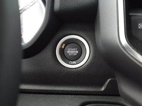 Used 2025 RAM 1500 Big Horn AWD/4WD image 30
