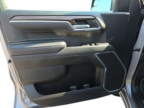 Used 2023 Chevrolet Silverado 1500 LT AWD/4WD image 10