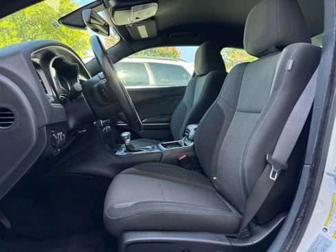 Used 2016 Dodge Charger SXT w/ Navigation & Travel Group RWD image 15