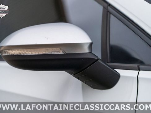 Used 2022 Volkswagen Golf R image 37