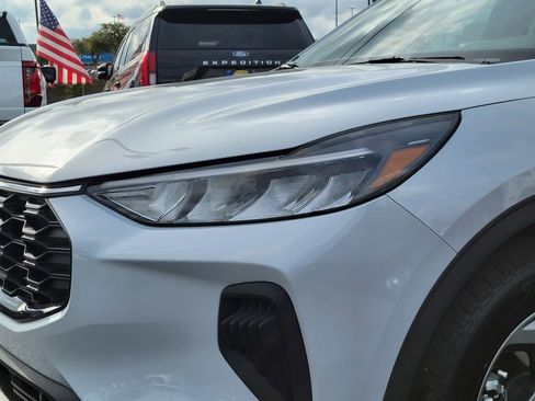 New 2026 Ford Escape ST-Line w/ Tech Pack #1 image 9