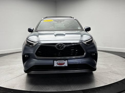 Used 2023 Toyota Highlander Platinum AWD/4WD image 48
