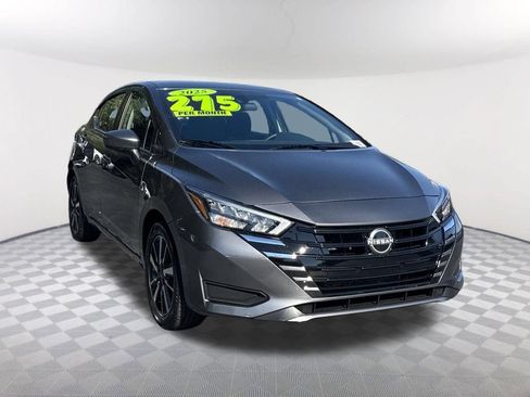 Used 2025 Nissan Versa SV FWD image 3
