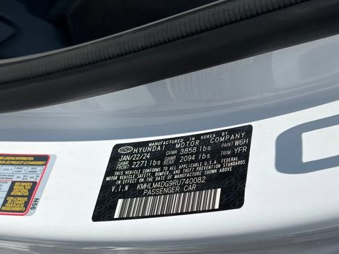 Used 2024 Hyundai Elantra SEL FWD image 14