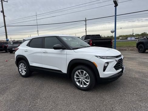 New 2026 Chevrolet TrailBlazer LS w/ LS Convenience Package FWD image 6