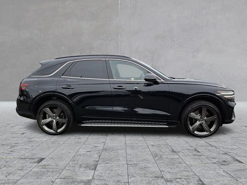 Certified 2025 Genesis GV70 3.5T Sport w/ Sport Prestige Package AWD/4WD image 7