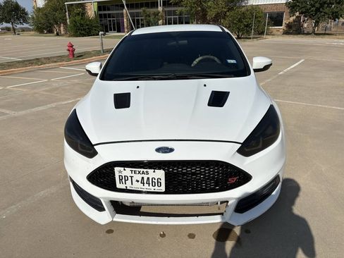 Used 2017 Ford Focus ST FWD image 8
