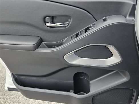 New 2026 Nissan Frontier SV image 28