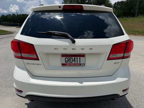 Used 2014 Dodge Journey SXT w/ Flexible Seating Group FWD image 4