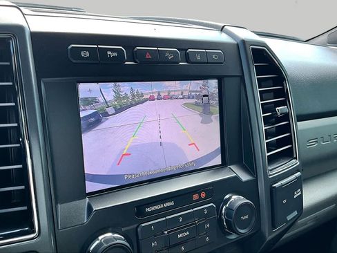 Used 2020 Ford F250 XLT w/ XLT Premium Package AWD/4WD image 24