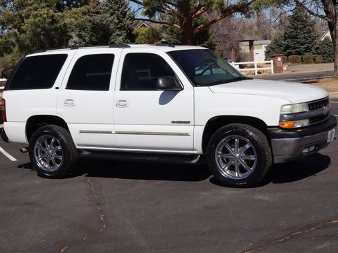 Used 2003 Chevrolet Tahoe LT image 2