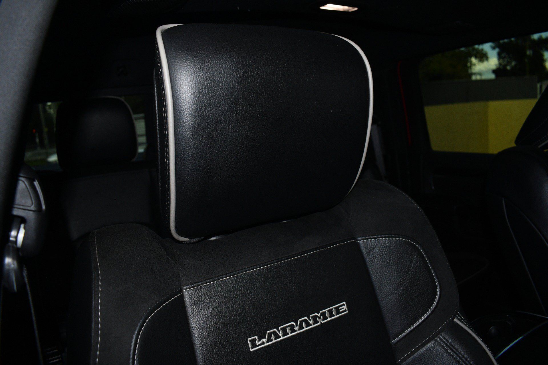 Used 2020 RAM 2500 Laramie w/ Night Edition AWD/4WD image 10