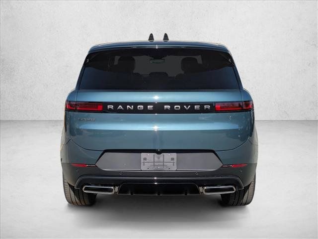 Used 2026 Land Rover Range Rover Sport SE AWD/4WD image 8