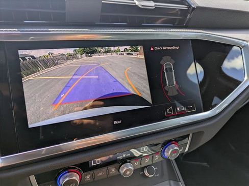 New 2025 Audi Q3 2.0T Premium image 13