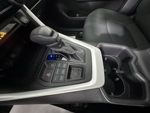 Used 2023 Toyota RAV4 LE image 28